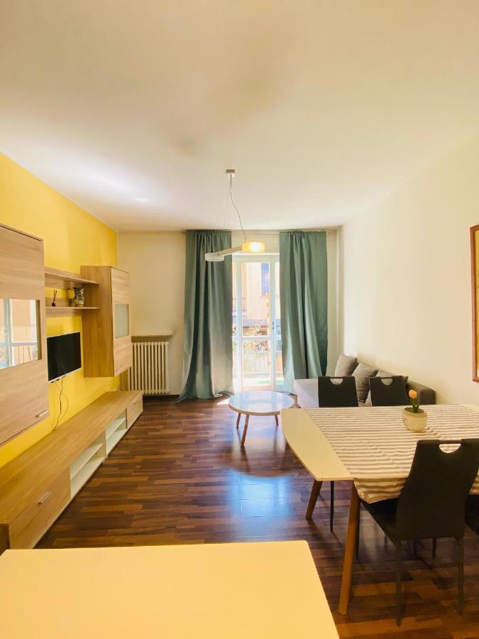 Appartmentslapiazzetta -1-2-6 Sesto Calende Εξωτερικό φωτογραφία